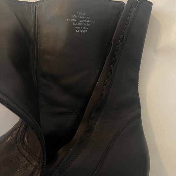 Kenneth Cole Mens Boots New-In-the-Box Size 11.5 - Picture 7 of 9